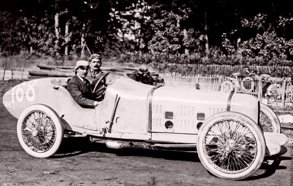 Jules Goux vainqueur de la côte de Gaillon 1921 sur Ballot 3L à petits pneumatiques