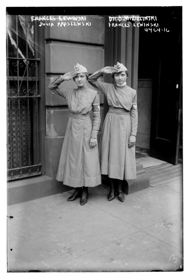 Julia Kraszewski, Frances Lewinski LCCN2014706222