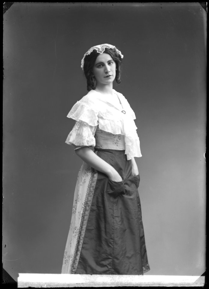 Judith Hörndahl in Bohème at Kungliga Operan 1910 - SMV - NH047