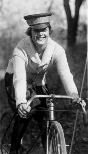 Julia Obear, messenger girl at the National Women's (i.e. Woman's) Party headquarters LCCN92522519 (cropped)