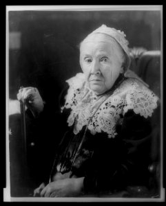 Julia Ward Howe, half-length portrait, seated, facing left LCCN97500098