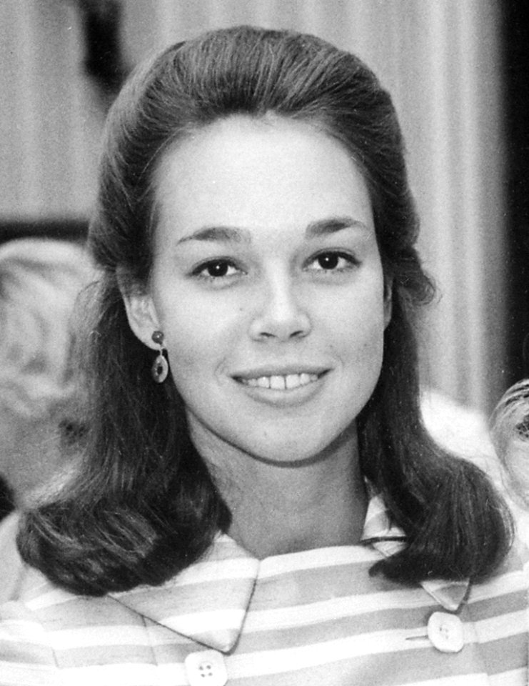 Julie Nixon Eisenhower - NARA - 194649 (cropped)