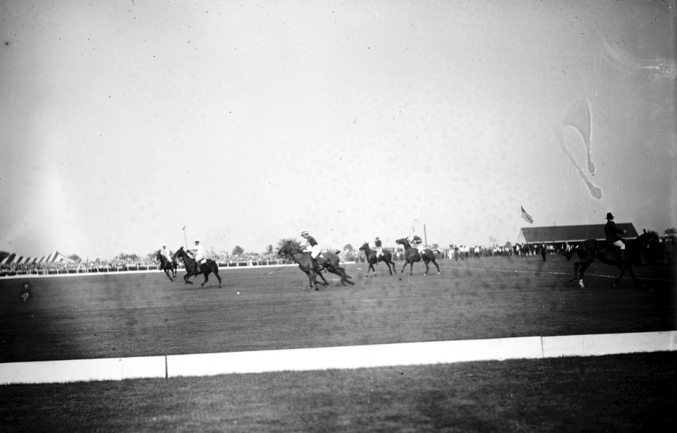 June 14, 1913 detail of National Polo Match - LCCN2014693316 (cropped)