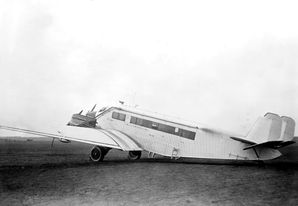 Junkers G.31 on the ground c1927