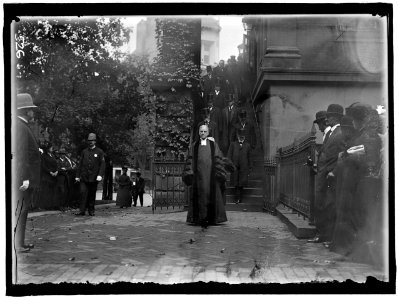 JUSTICE HARLAN, FUNERAL. RADCLIFFE, DR. WALLACE, PASTOR, NEW YORK AVENUE PRESBYTERIAN CHURCH LCCN2016863425