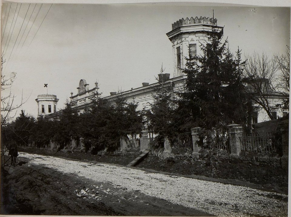 K.u.k. Feldspital 5-9 im Wunderrabbi-Schloss in Sadagora. (BildID 15449019)