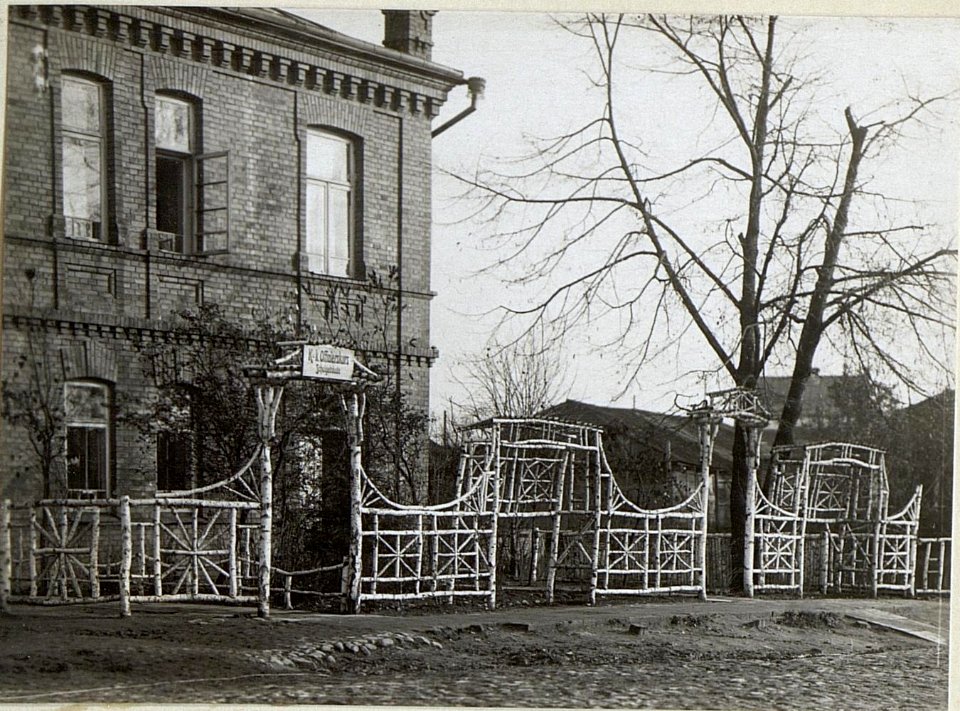 K.k. Offizierskurs Schulgebäude am russischen Kriegsschauplatz (BildID 15688436)