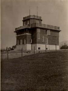 K.u.k. Feldwetterstation Nro.6 des 10. Ermeekmdos in Villach. Frontansicht. Aufgenommen am 11. Juli 1916. (BildID 15477429)