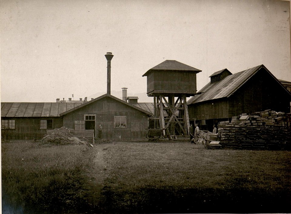 K.u.k.Garnisonswäscherei mit Wasserreservoir.Rechts die Konservenentfettungs-Anlage. (BildID 15799979)