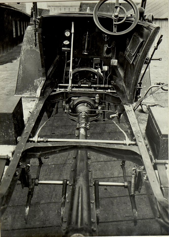 K.u.k.Kraftwagen Werkstätte in der Cellulosefabrik Villach. Bergeisbremse, kombiniert mit Gleitschutz und Bergstütze. (BildID 15468088)