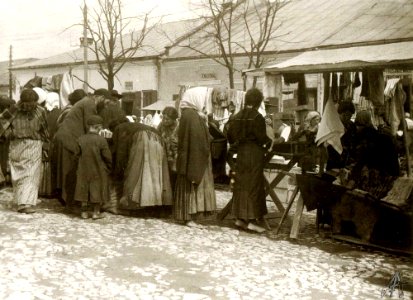 Jędrzejów. Jarmark na rynku. 1916 photo