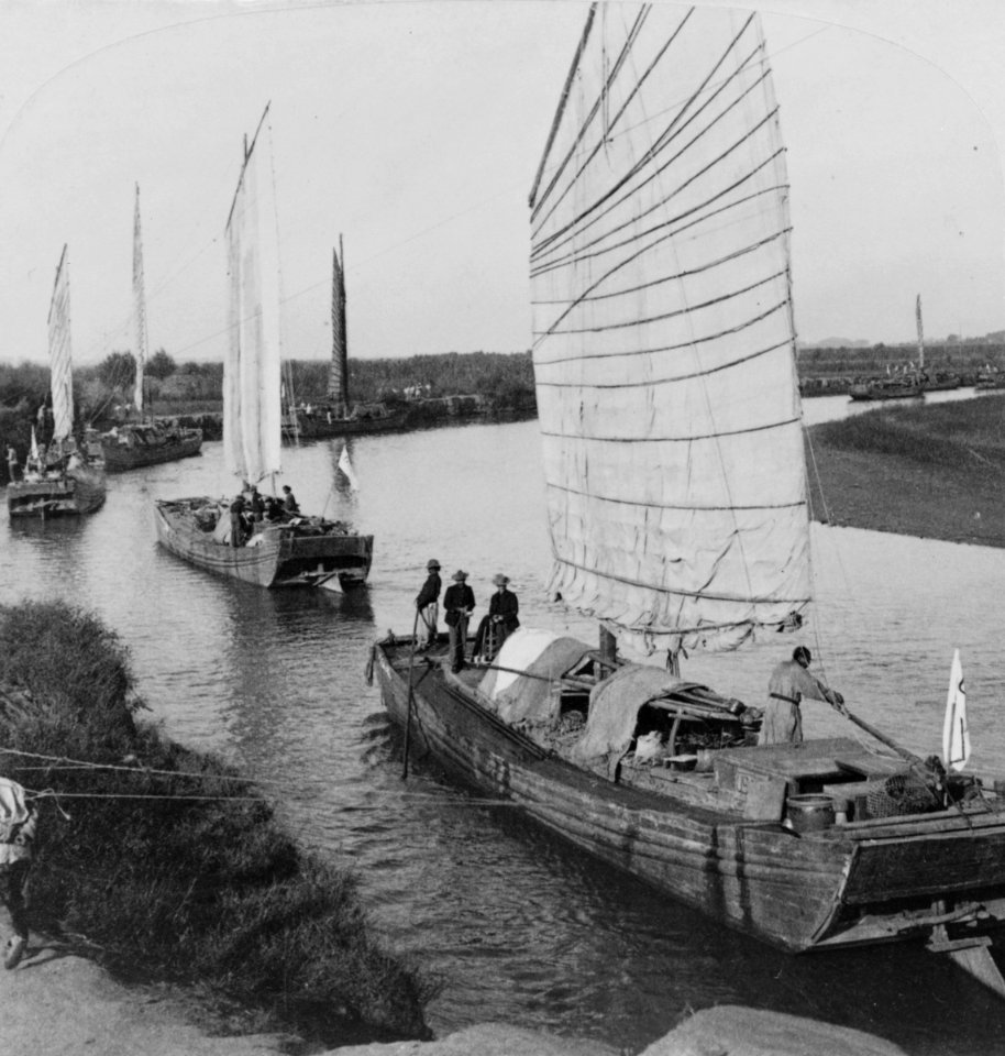 Junk flotilla on the Peiho River - LoC cph 3c26022