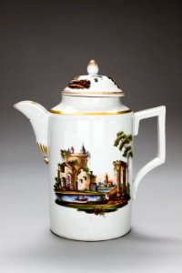 Kaffekanna i porslin, gjord i början av 1800-talet - Hallwylska museet - 93831