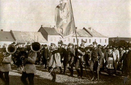 Jędrzejów. Rynek, ogłoszenie niepodległości, 5.11.1916