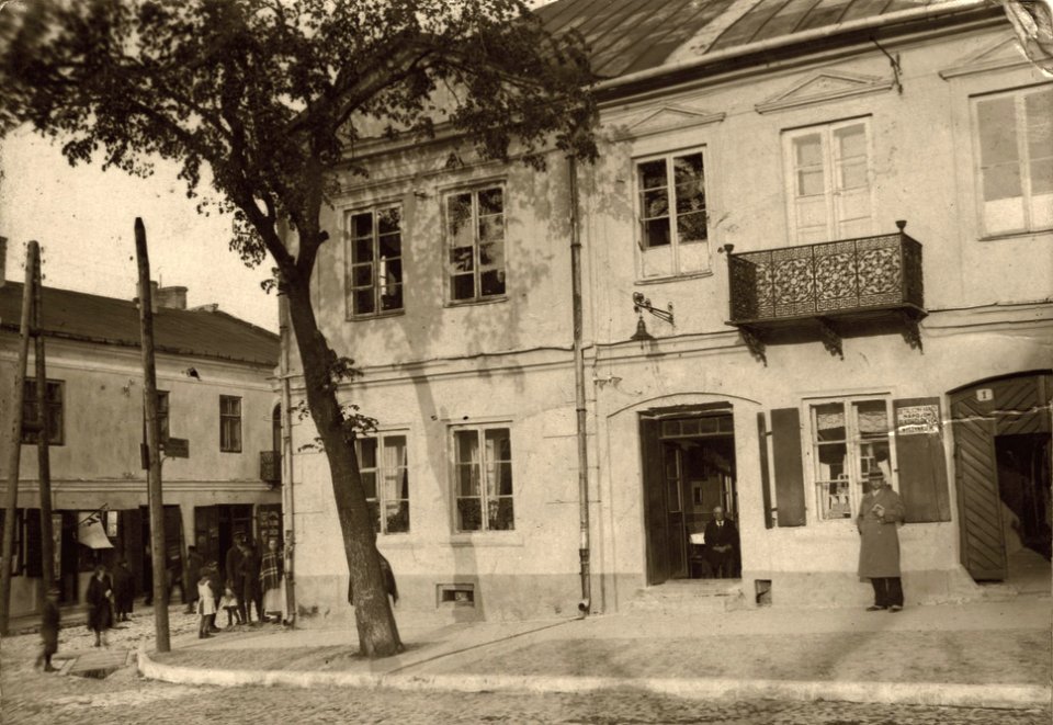 Jędrzejów. Rynek, pierzeja północno-wschodnia, 1931-1938