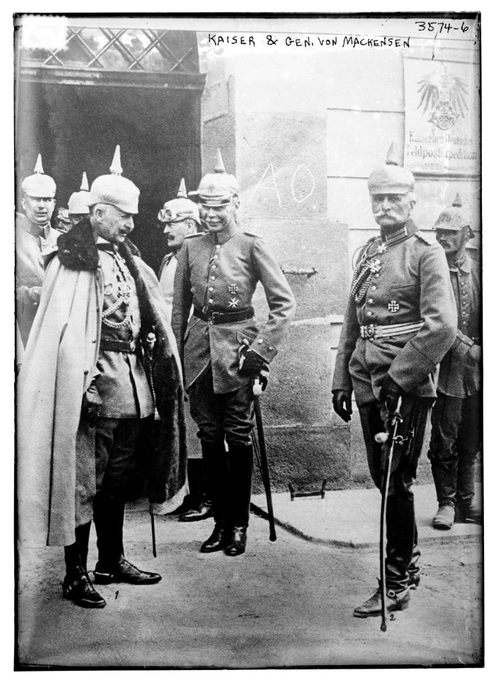 Kaiser and Gen. von Mackensen LCCN2014699687