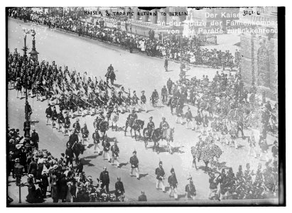 Kaiser and troops return to Berlin LCCN2014696816