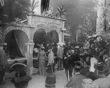Kaiser Franz Joseph zu Besuch in Alt Aussee - Der Kaiser am Buffet - 1902