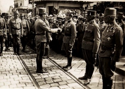 Kaiser Karl I. besucht Czernowitz am 6. August 1917 (BildID 15566802)