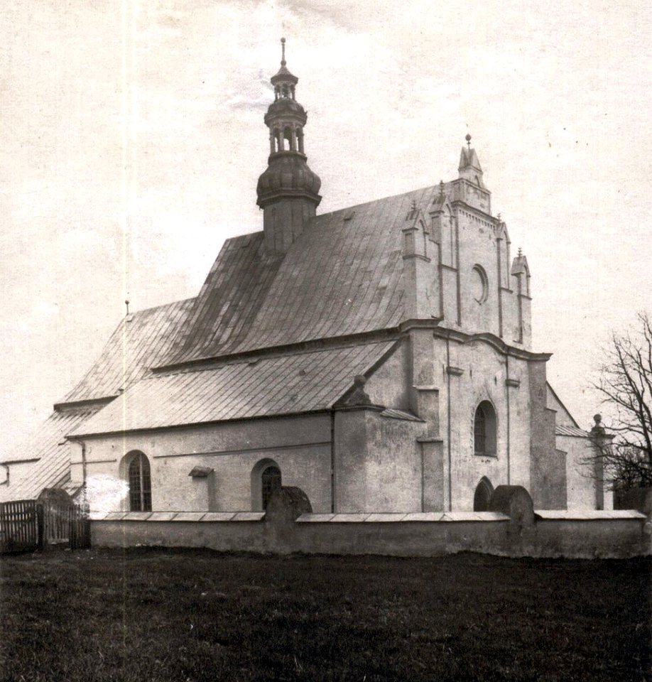 Jędrzejów, kościół św. Trójcy, lata 30. XX w