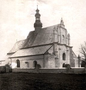 Jędrzejów, kościół św. Trójcy, lata 30. XX w photo