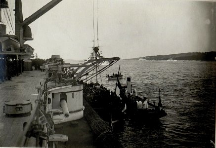 Kaiser Karl I. beim Begräbnis des an Lungenentzündung verstorbenen Grossadmirals Anton Haus in Pola, 10.2.1917 (BildID 15551239)