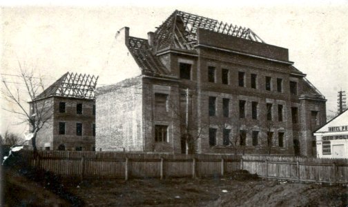 Jędrzejów. Budowa gimnazjum, ok. 1928