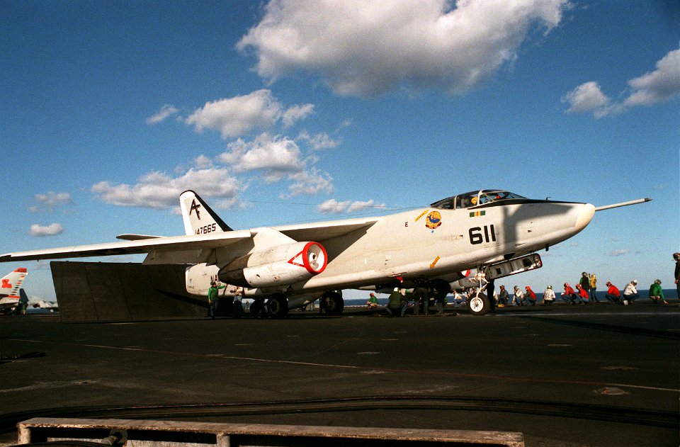 KA-3D Sykwarrior USS Eisenhower 1985