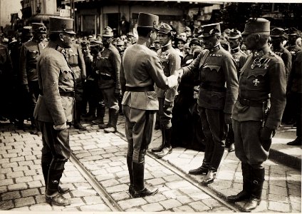 Kaiser Karl I. besucht Czernowitz am 6. August 1917 (BildID 15566823) photo