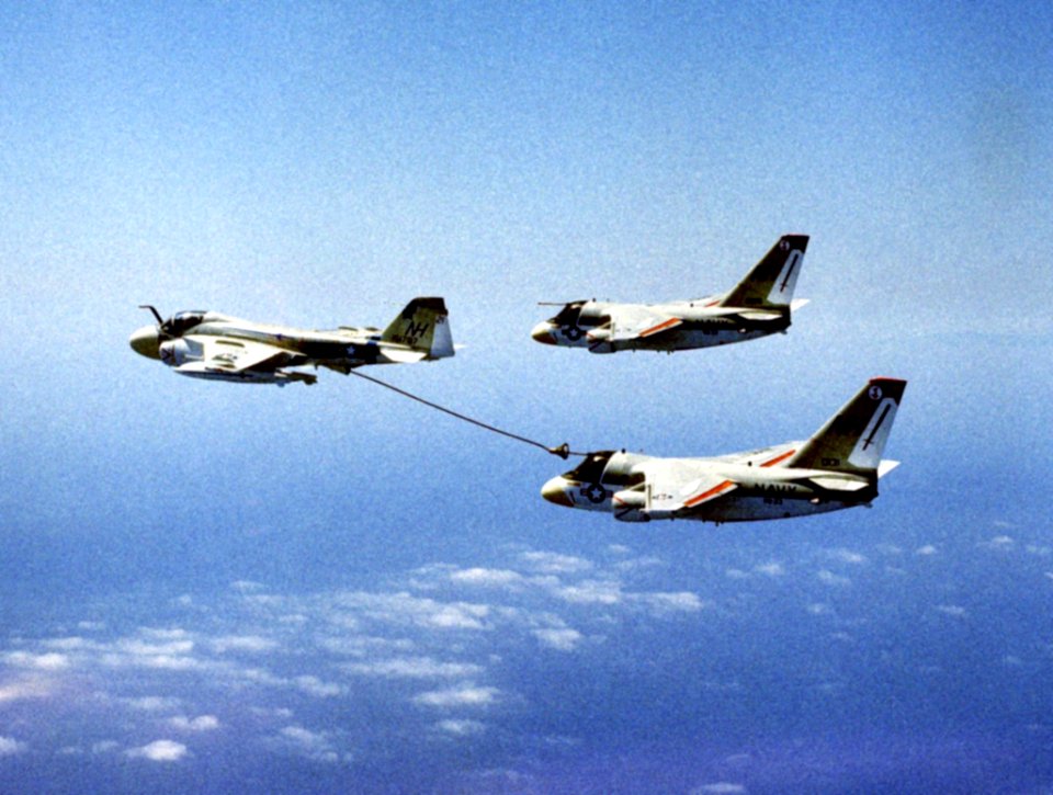 KA-6D refueling S-3As 1976