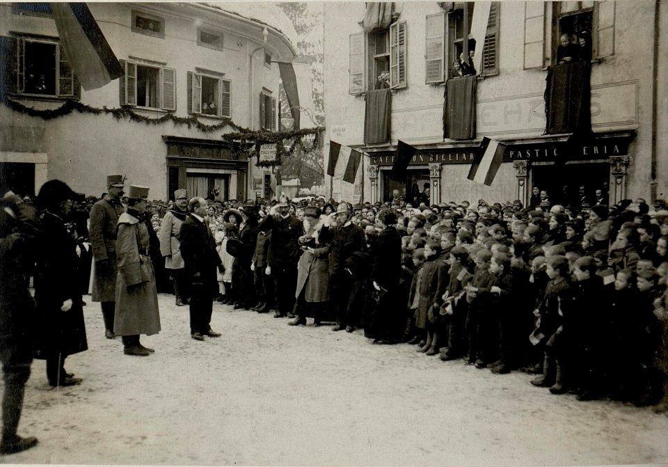 Kaiser Karl I. in Pergine, 17.1.1917 (BildID 15549726)