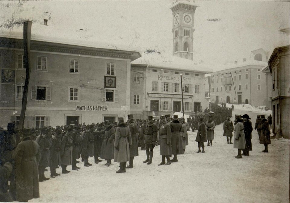 Kaiser Karl I. im Fleimstal, 18.1.1917 (BildID 15549845)