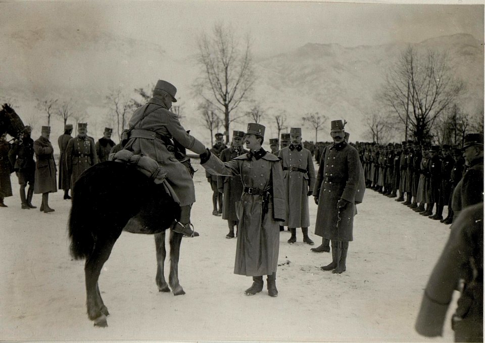 Kaiser Karl I. in Levico, 17.1.1917 (BildID 15549817)
