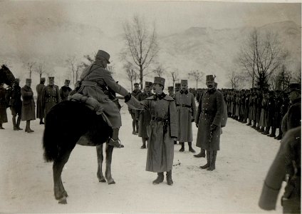 Kaiser Karl I. in Levico, 17.1.1917 (BildID 15549817)
