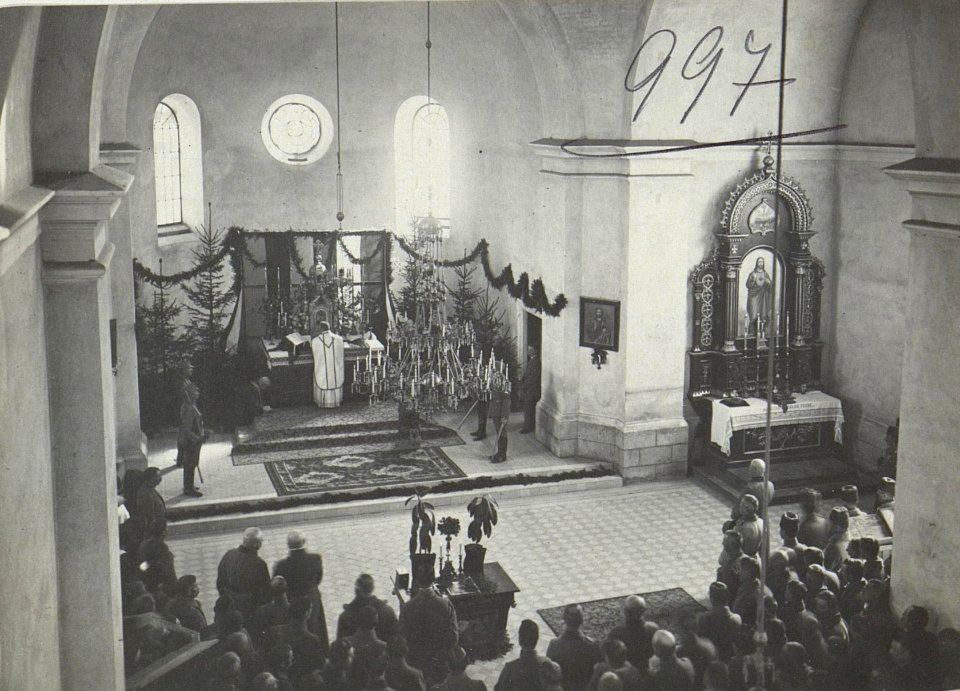 Kais.u.Kön.Zita Namensfest b.otto.Korps in Czesniki, röm.kath.Gottesdienst. (BildID 15727922)