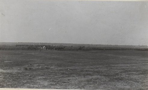 Kaiserin Geburtstagfeier.Abreiten der Front d.A.Kdt. (BildID 15656064)