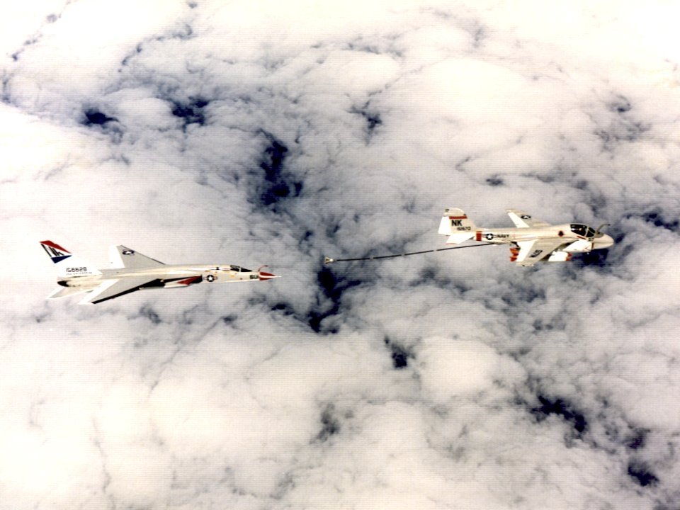 KA-6D of VA-196 refuels RA-5C of RVAH-6 in 1975