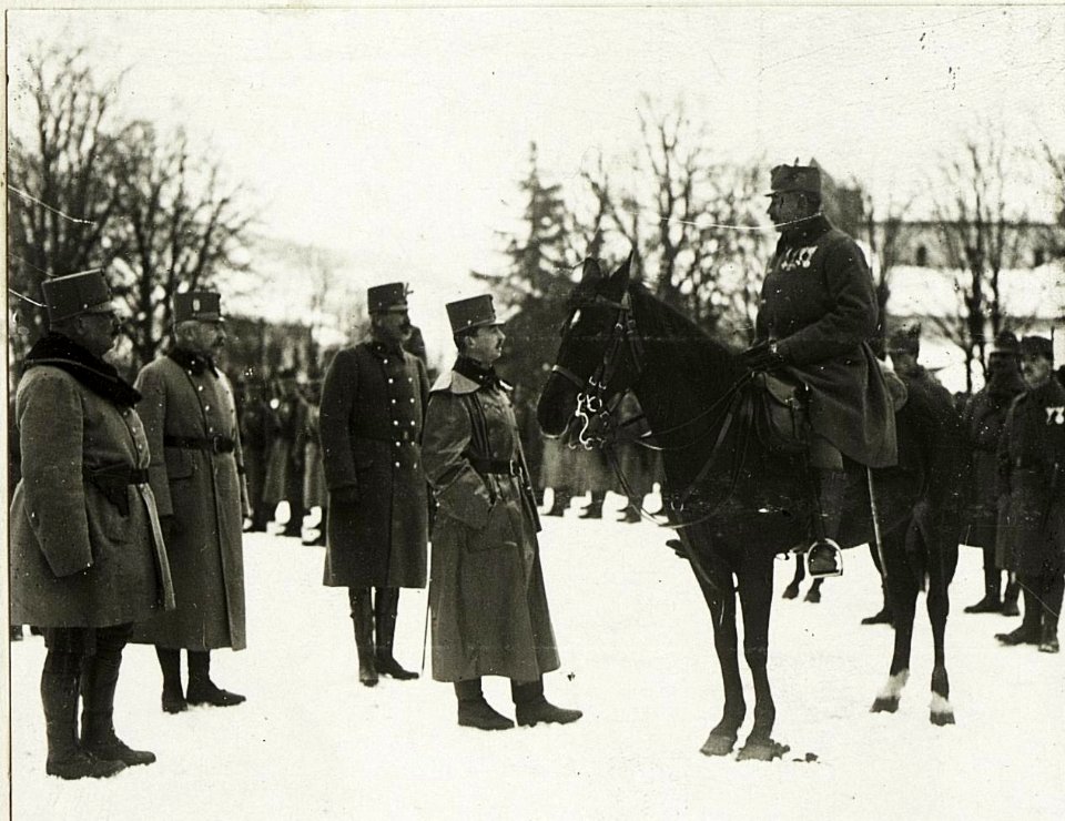 Kaiser Karl I,, Besuch in Tirol, Inspizierung der Truppe in Pergine (BildID 15415302)