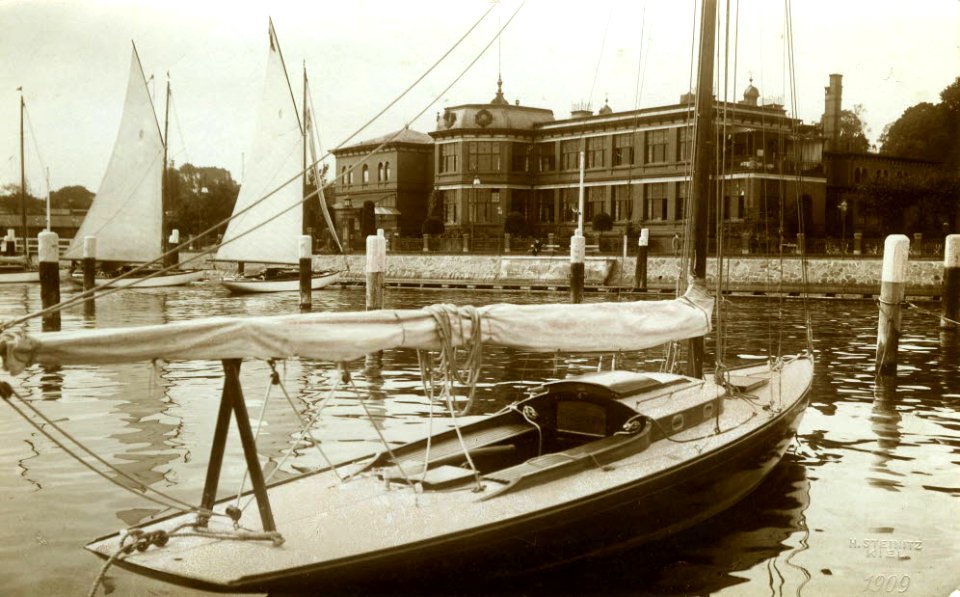 Kaiserliches Yachtclub-Gebäude am Strandweg (Kiel 55.591)