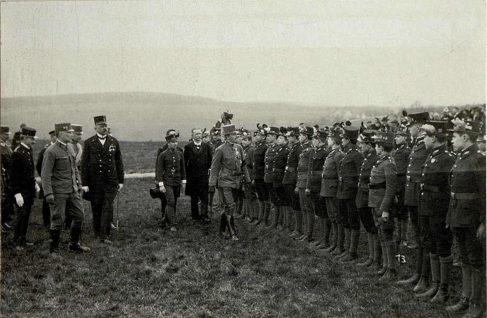 Kaiser Karl I. bei Jung Österreich am Roten Berg in Ober St. Veit (BildID 15552436)