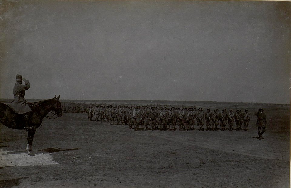 Kaiserin Geburtstagfeier.Defilierung der Sturmkompagnie. (BildID 15656050)