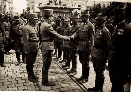 Kaiser Karl I. besucht Czernowitz am 6. August 1917 (BildID 15566837) photo