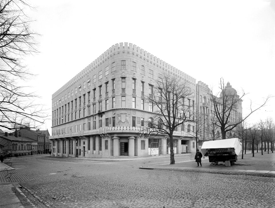 Kaivokatu 12. Mannerheimintie 5, 7. Kaivokatu 12 oli Henkivakuutusyhtiö Kalevan liiketalo - N25352 (hkm.HKMS000005-km0000mttk)