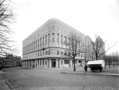 Kaivokatu 12. Mannerheimintie 5, 7. Kaivokatu 12 oli Henkivakuutusyhtiö Kalevan liiketalo - N25352 (hkm.HKMS000005-km0000mttk)