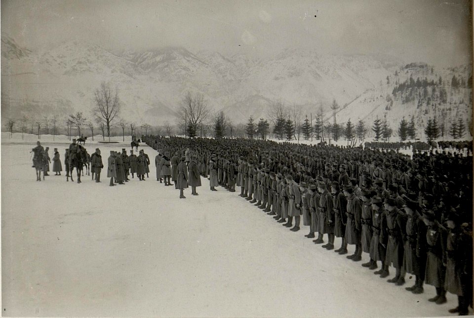 Kaiser Karl I. in Levico, 17.1.1917 (BildID 15549768)