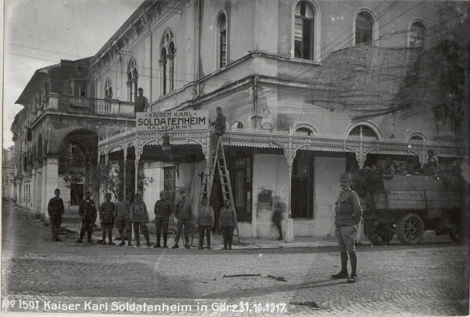 Kaiser Karl Soldatenheim in Görz 31.10.1917. (BildID 15607564)