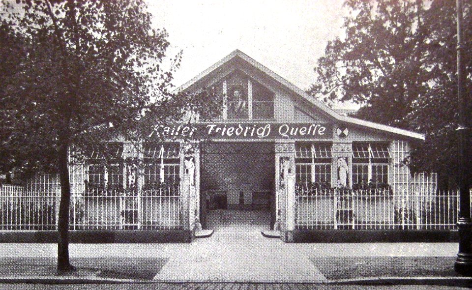 Kaiser Friedrich Quelle Offenbach am Main um 1890