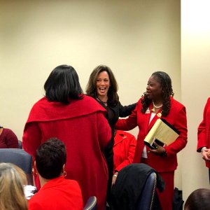 Kamala Harris with Delta Sigma Theta members C6VC4lnWcAAnsYW photo