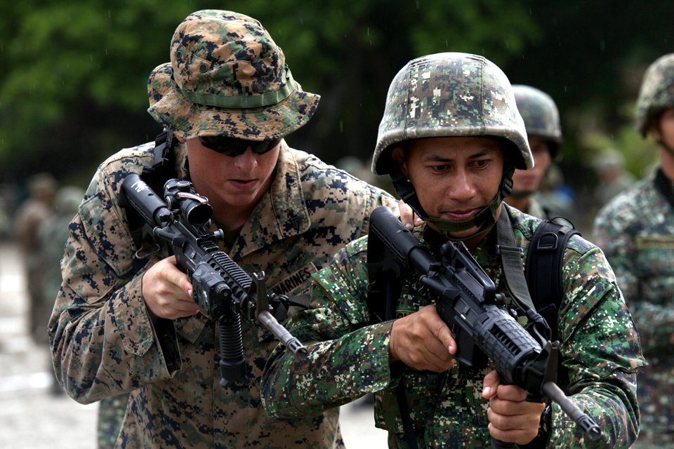 KAMANDAG 2017 Lima Co Conducts Training with Philippine Marines - Image 16 of 24