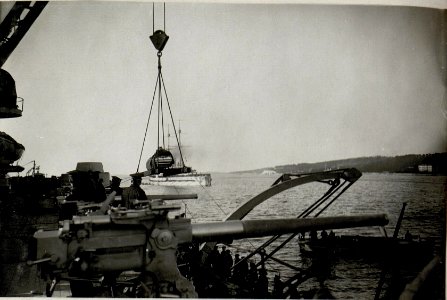 Kaiser Karl I. beim Begräbnis des an Lungenentzündung verstorbenen Grossadmirals Anton Haus in Pola, 10.2.1917 (BildID 15551232)